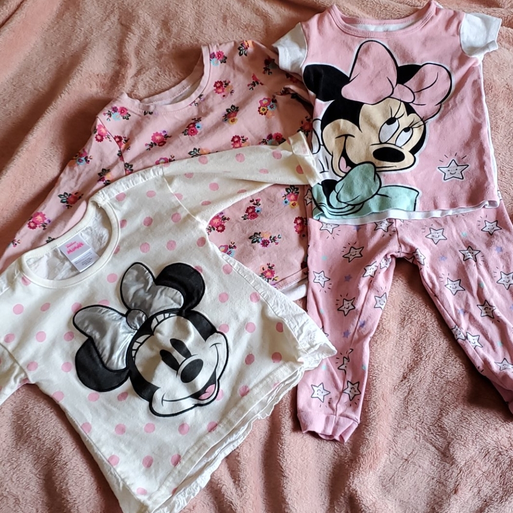 4 pc 2T kids Minnie mouse clothes